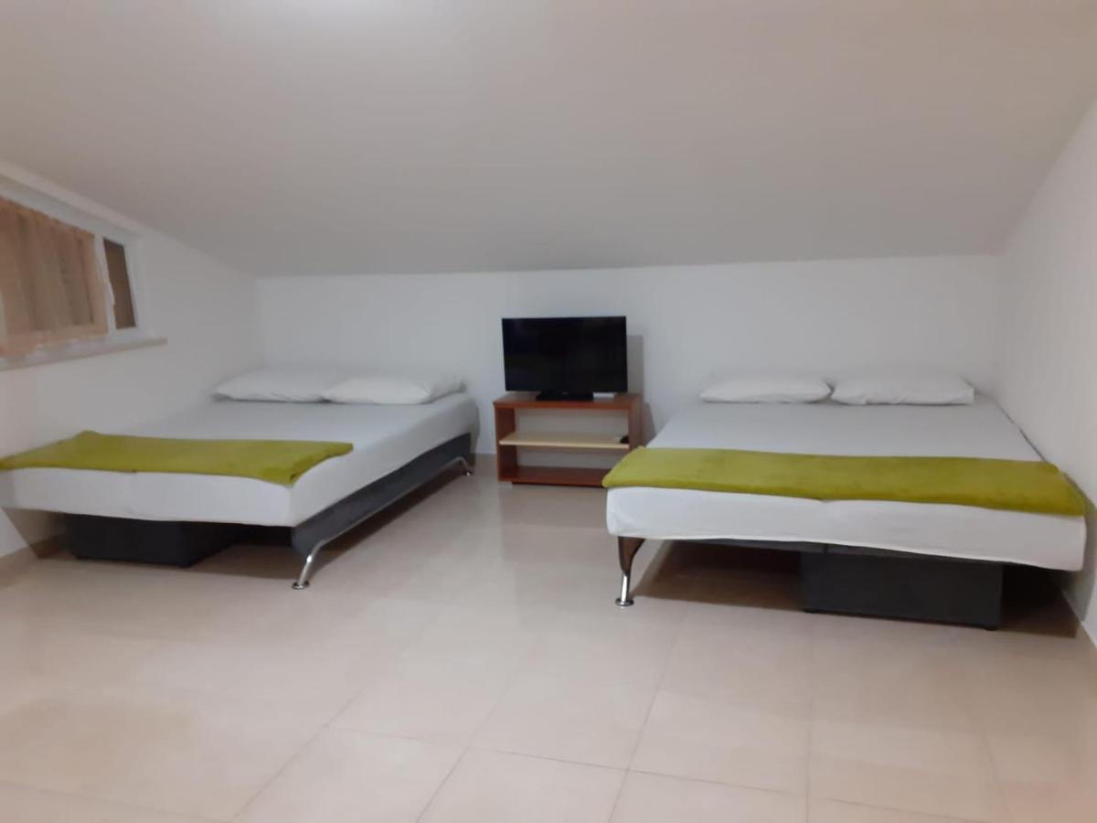 Apartmani Ruza โนวาลยา ภายนอก รูปภาพ