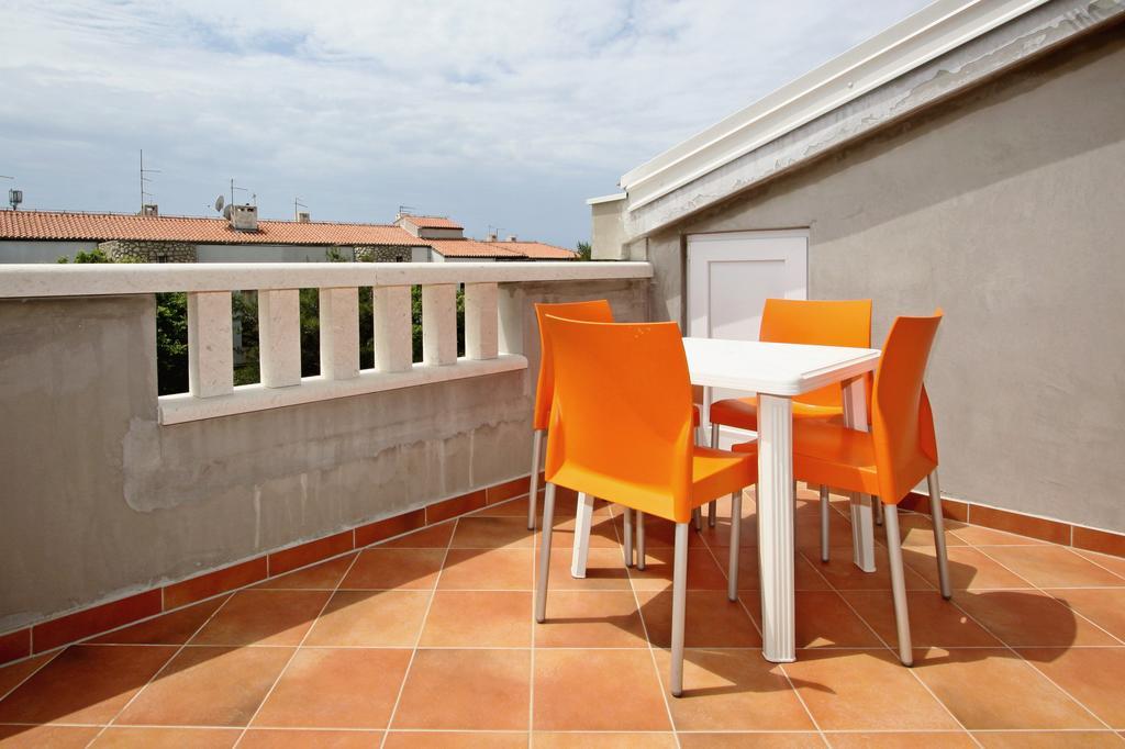 Apartmani Ruza โนวาลยา ภายนอก รูปภาพ